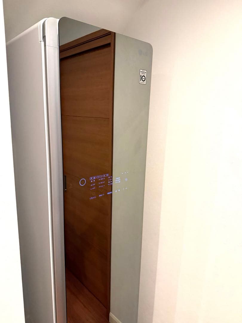 LGスタイラー　(送料込み)【美品】電気式乾燥機 スチーム機能　ズボンプレッサー