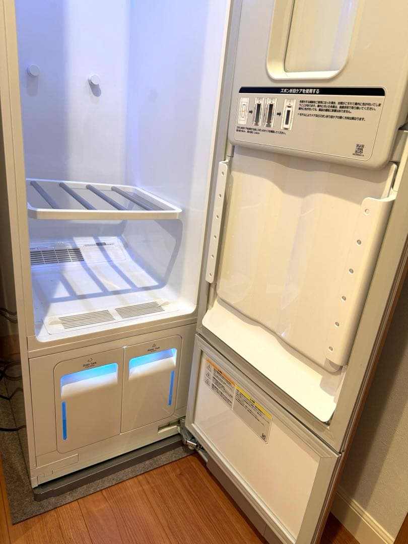 LGスタイラー　(送料込み)【美品】電気式乾燥機 スチーム機能　ズボンプレッサー