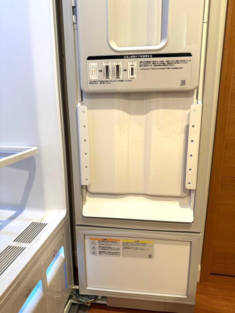 LGスタイラー　(送料込み)【美品】電気式乾燥機 スチーム機能　ズボンプレッサー