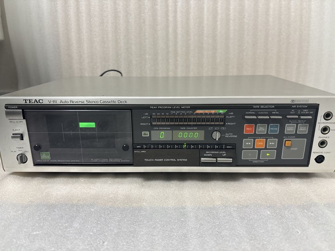 希少！カセットデッキ　TEAC V-R1