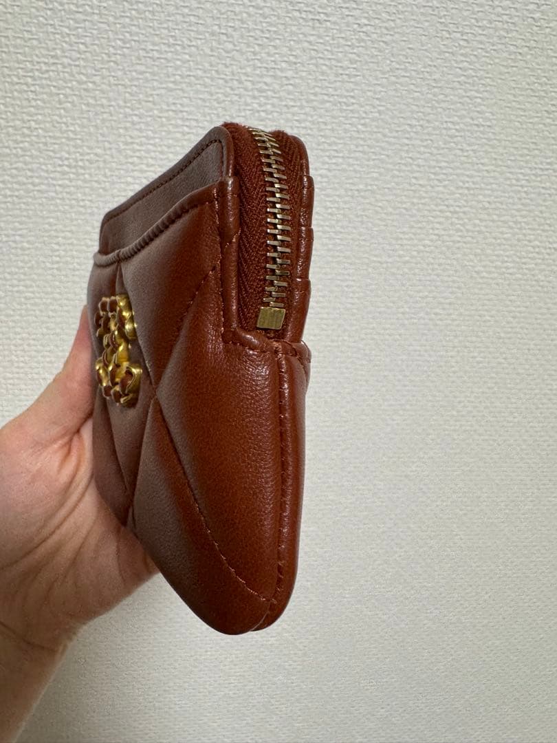 CHANEL ブラウン レザー ケース
