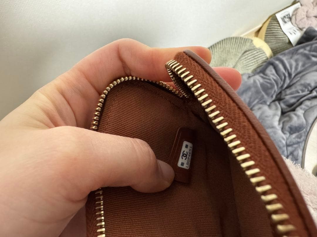 CHANEL ブラウン レザー ケース