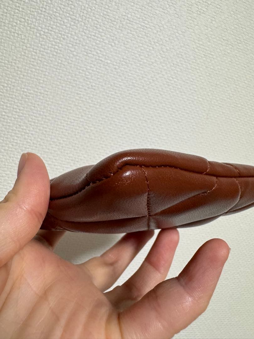 CHANEL ブラウン レザー ケース