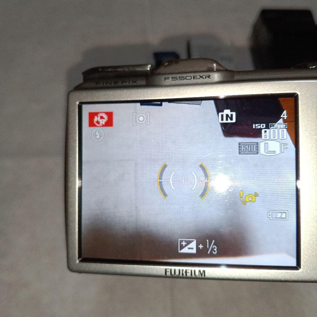 FUJIFILM F550EXR 15倍ズーム　充電器　SDカード付
