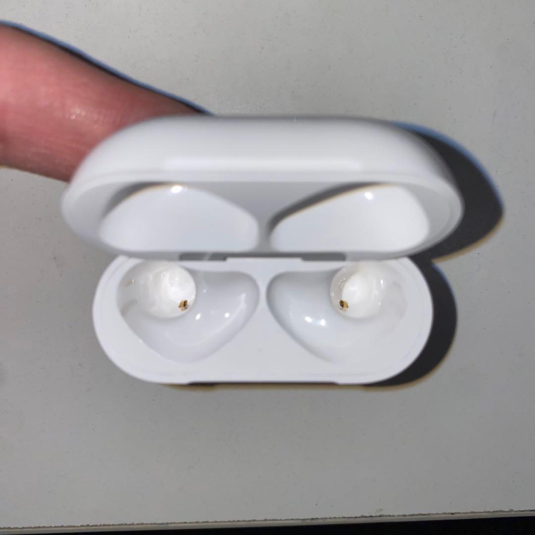 【値下げ可】AirPods 4 ANC非搭載(ノイキャン無し)