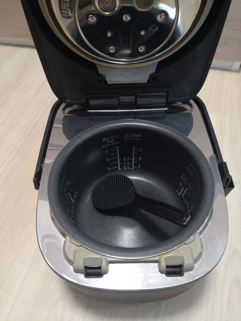 Panasonic おどり炊き 可変圧力IH SR-MPW10E8 5.5号