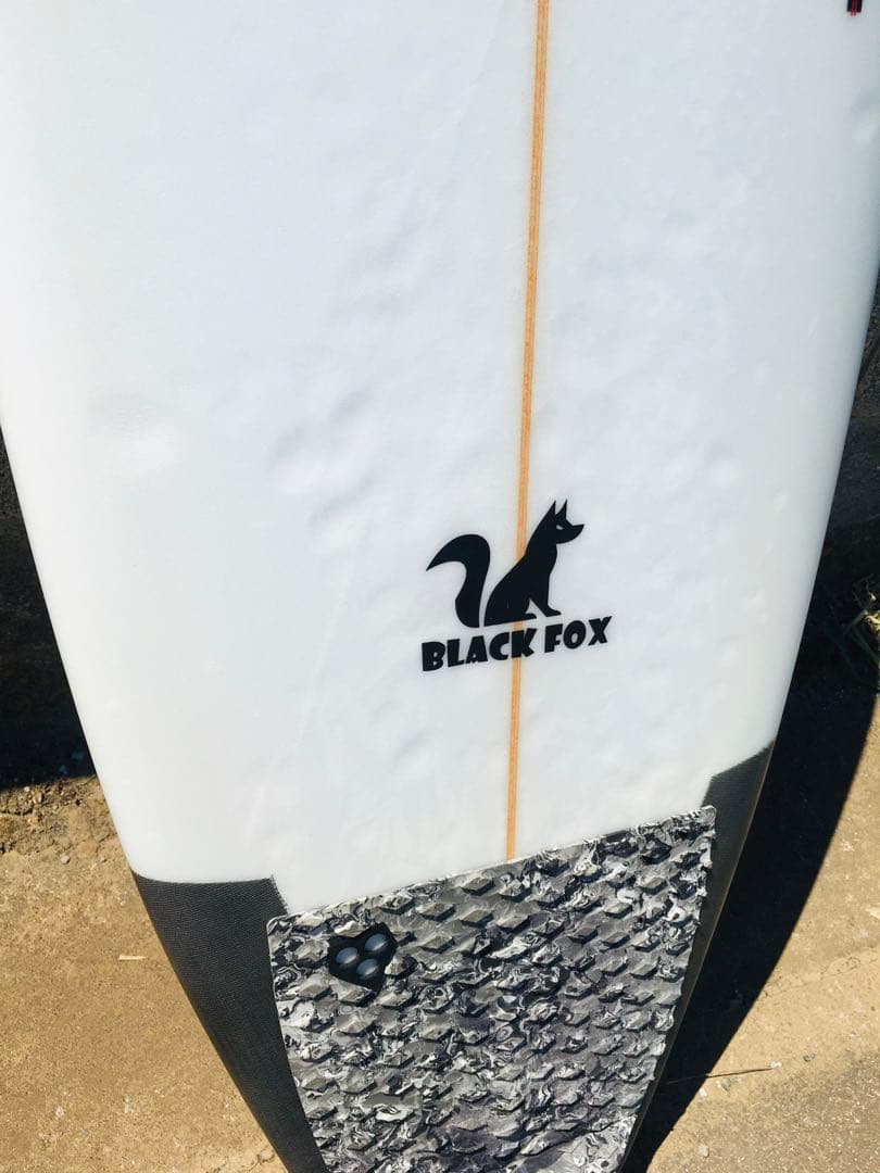 ビルト　BLACK FOX ショートボード ホワイト