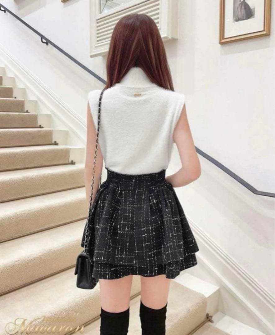 【新品未使用】　ミシェルマカロン　美脚になれるツイードスカート　S