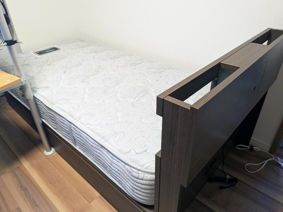 状態良好 シモンズ シングル マットレス＋ベットフレーム　セット配送