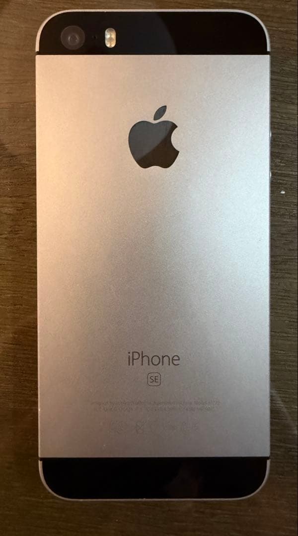 Apple iPhone SE 本体