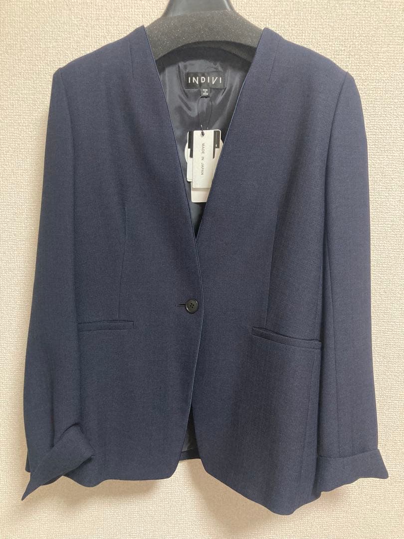 INDIVI 春秋素材スーツ　セットアップ　ネイビー