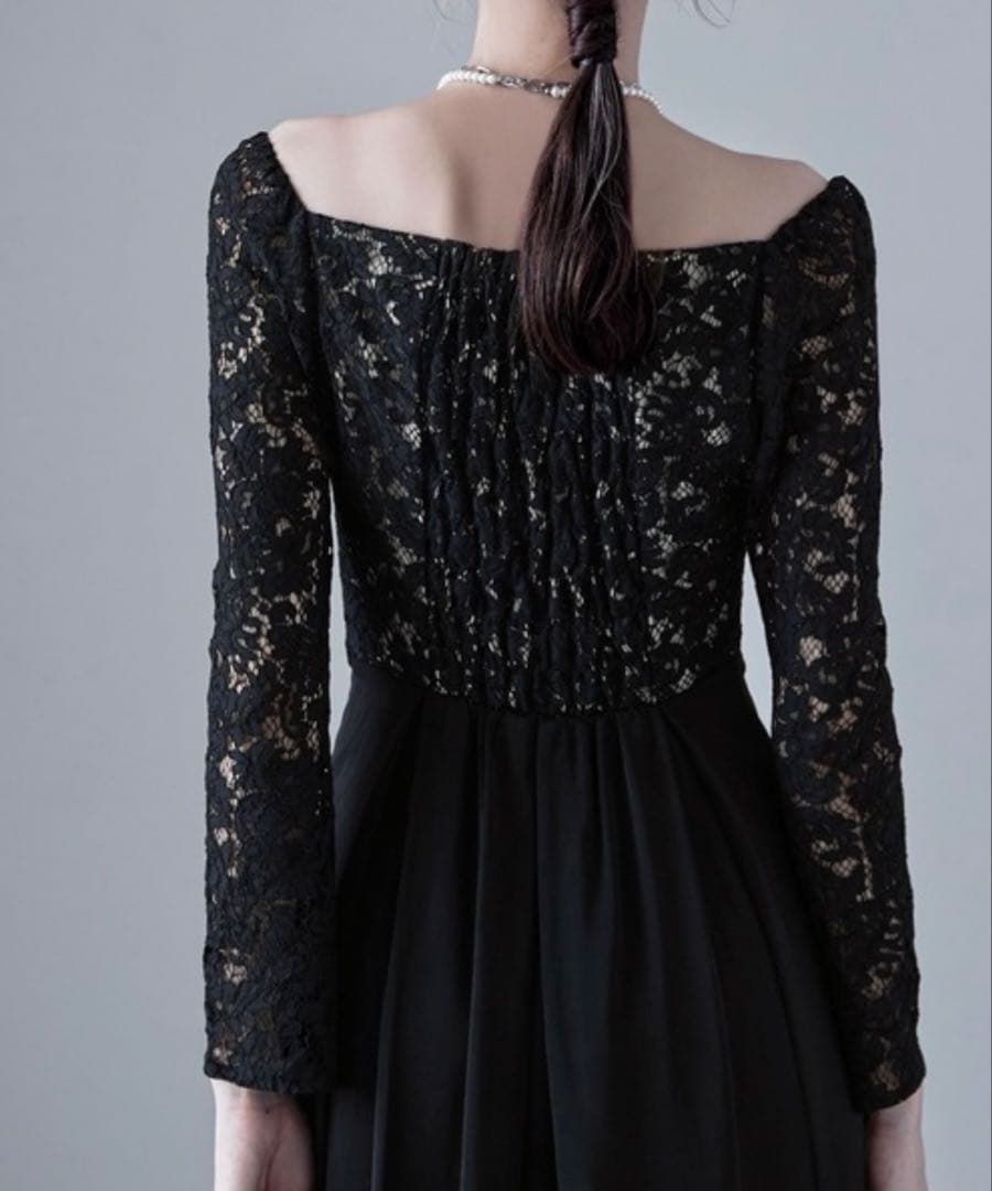 etoll. バレエネックスカラップレースパーティードレス