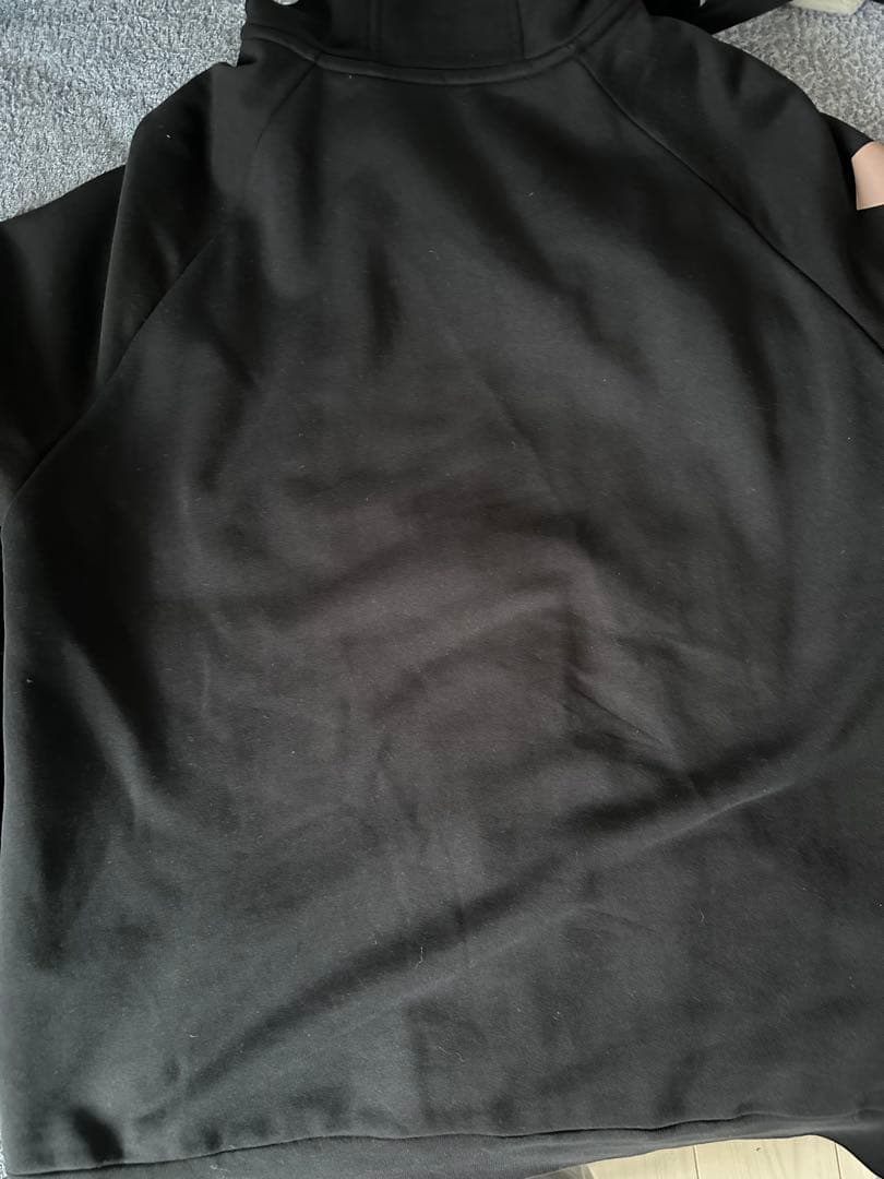 ヌメロヴェントゥーノ　パーカー　希少