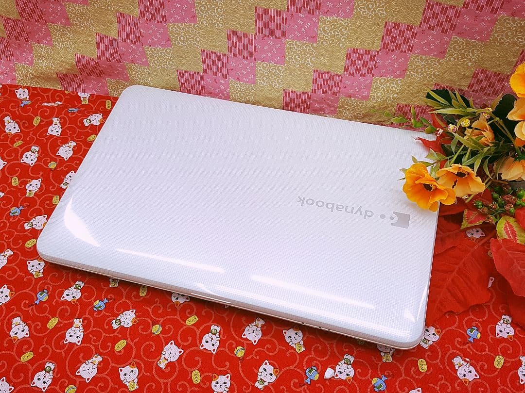 美品！東芝 HDD500GB 綺麗なホワイトノートパソコン！Win10 動画編集