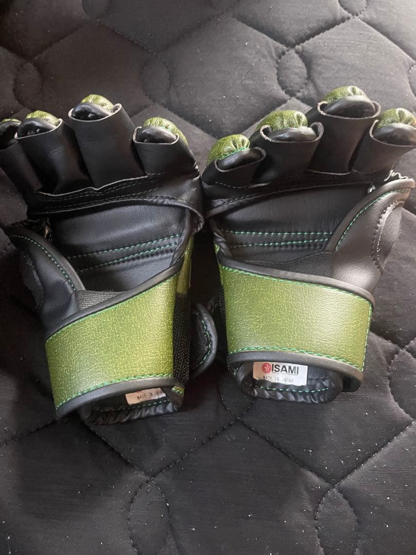 ISAMI RIZIN グローブ MMA Sサイズ