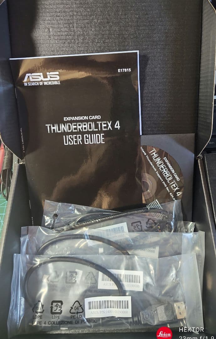 ASUS THUNDERBOLTEXT 4 拡張カード