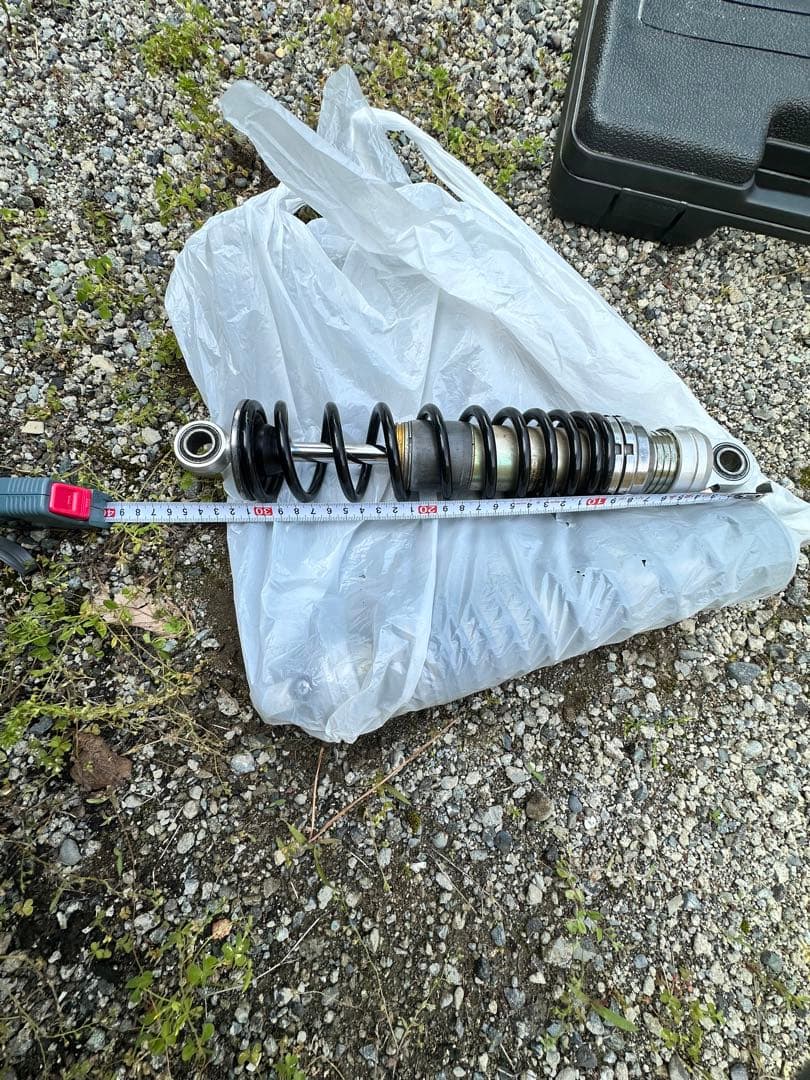 オーリンズ　ショックアブソーバー ブラックスプリング