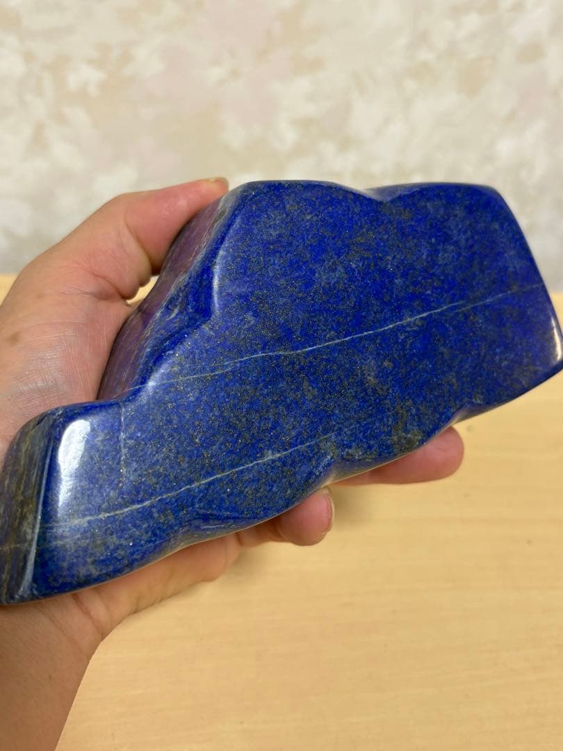 アフガニスタン産　綺麗なラピスラズリ丸磨き約1144g