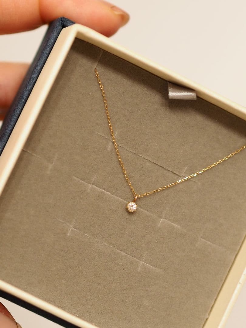 k10 YG ダイヤモンドネックレス0.07 刻印あり