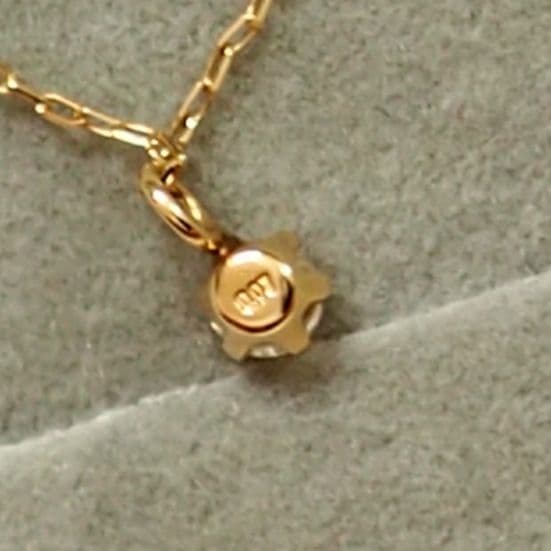 k10 YG ダイヤモンドネックレス0.07 刻印あり