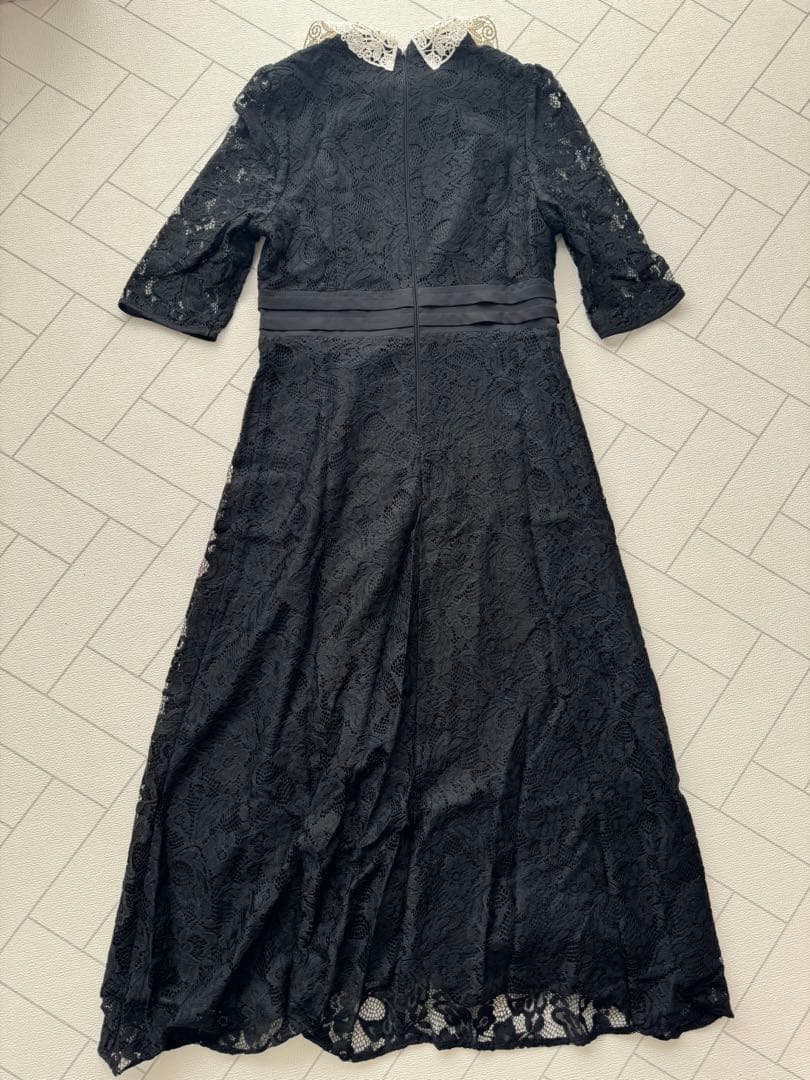 Lejaレースビッグカラー花柄刺繍ウエストマークロングフレアドレスワンピース　黒