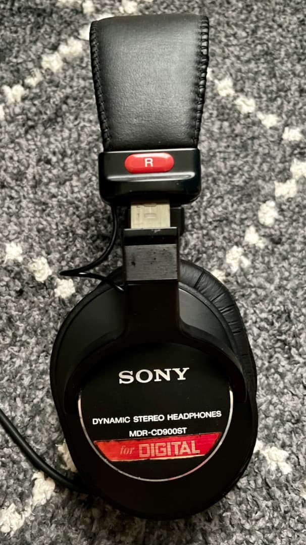 SONY MDR-CD900ST イヤーパッド新品交換済み　ヘッドフォン