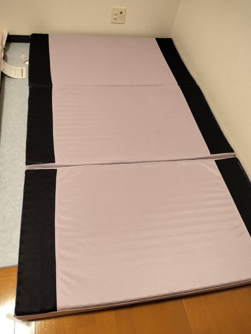 西川 柔らかめ セミダブル折りたたみマットレス （定価19万8000円）