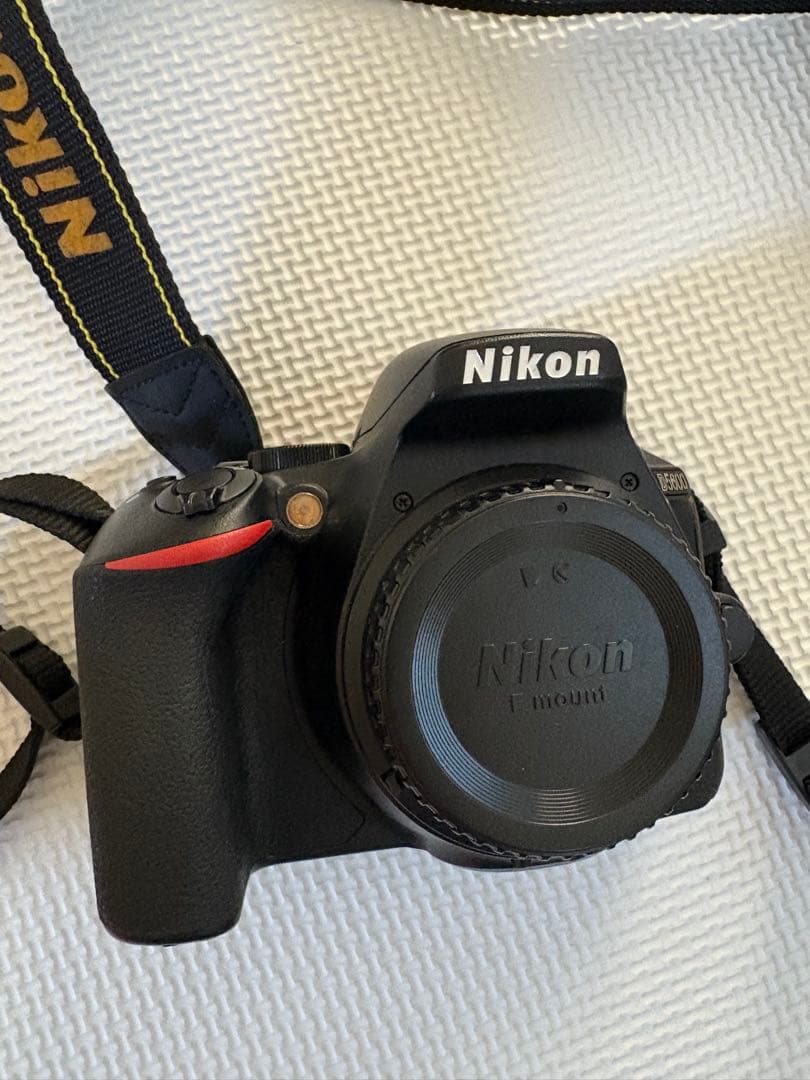 Nikon d5600 デジタル一眼レフとレンズセット