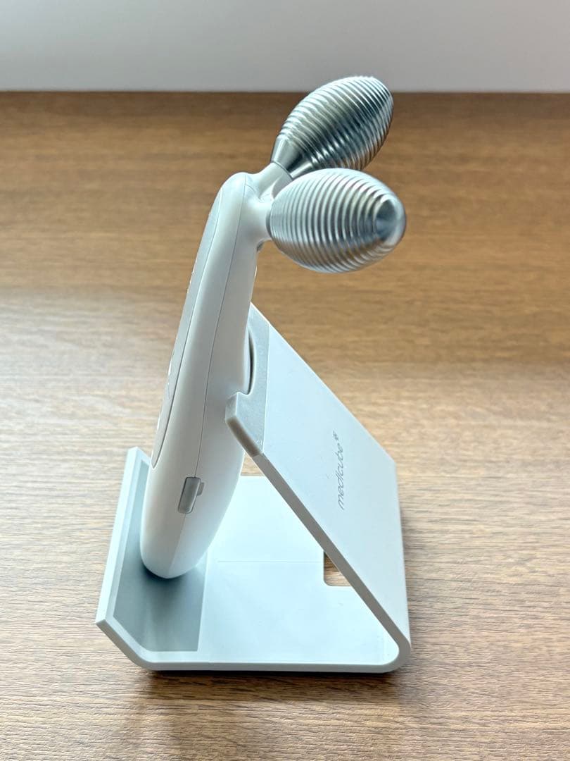 MEDICUBE AGE-R Derma EMS Shot (エージアール）