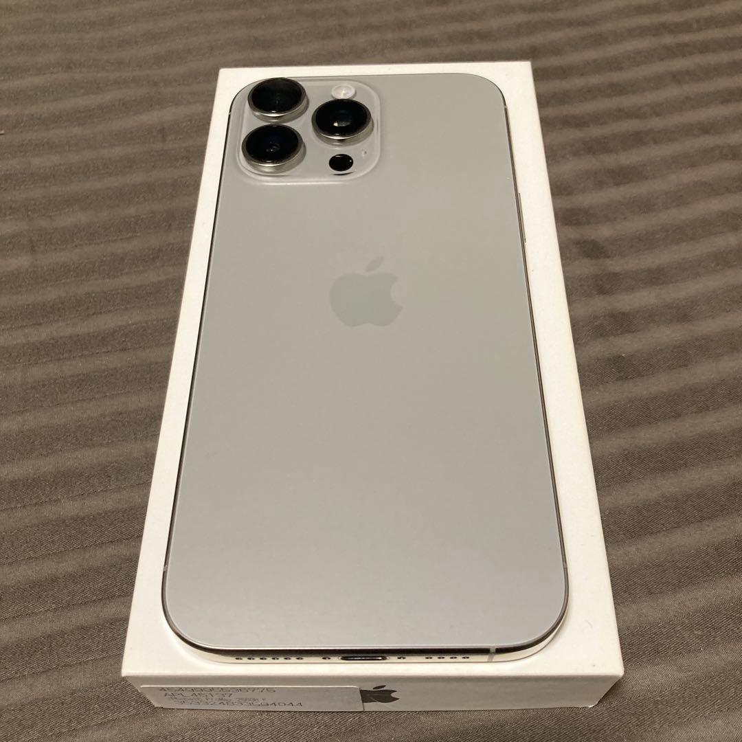 Apple iPhone 16 Pro Max シルバー 本体 日本製