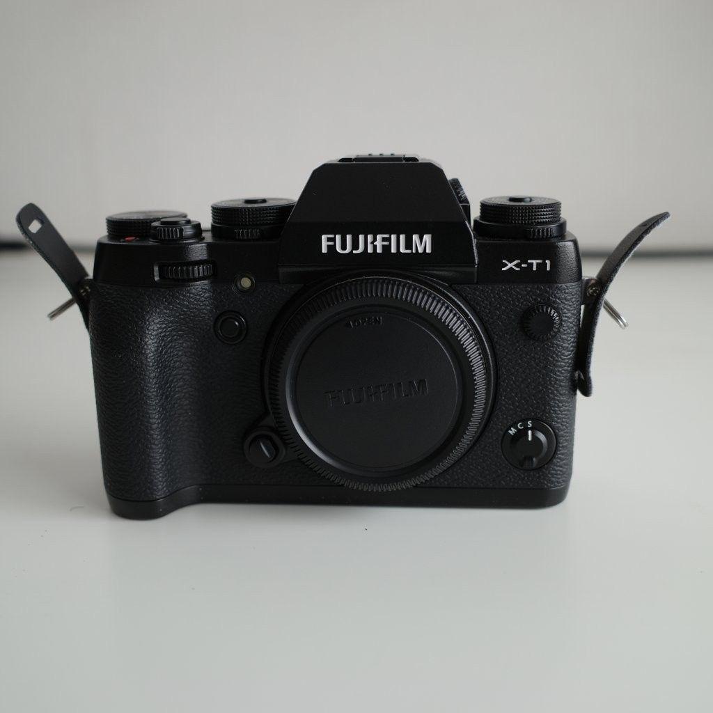 値下げ！フジフイルム FUJIFILM X-T1 ボディ ブラック（中古美品）
