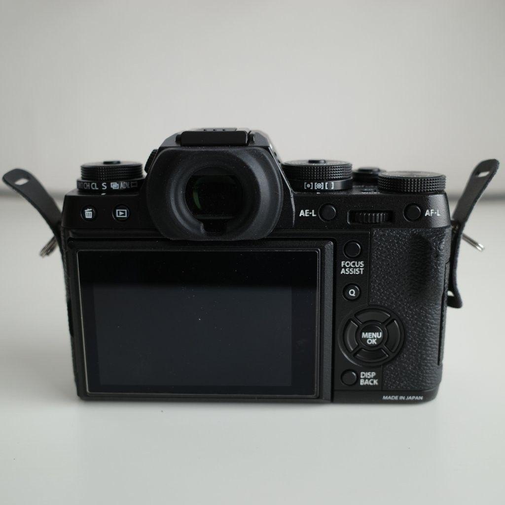値下げ！フジフイルム FUJIFILM X-T1 ボディ ブラック（中古美品）