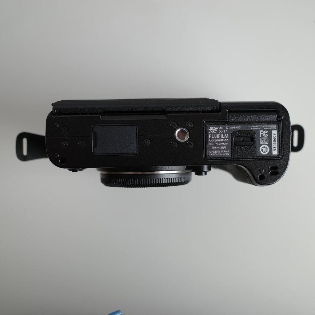 値下げ！フジフイルム FUJIFILM X-T1 ボディ ブラック（中古美品）