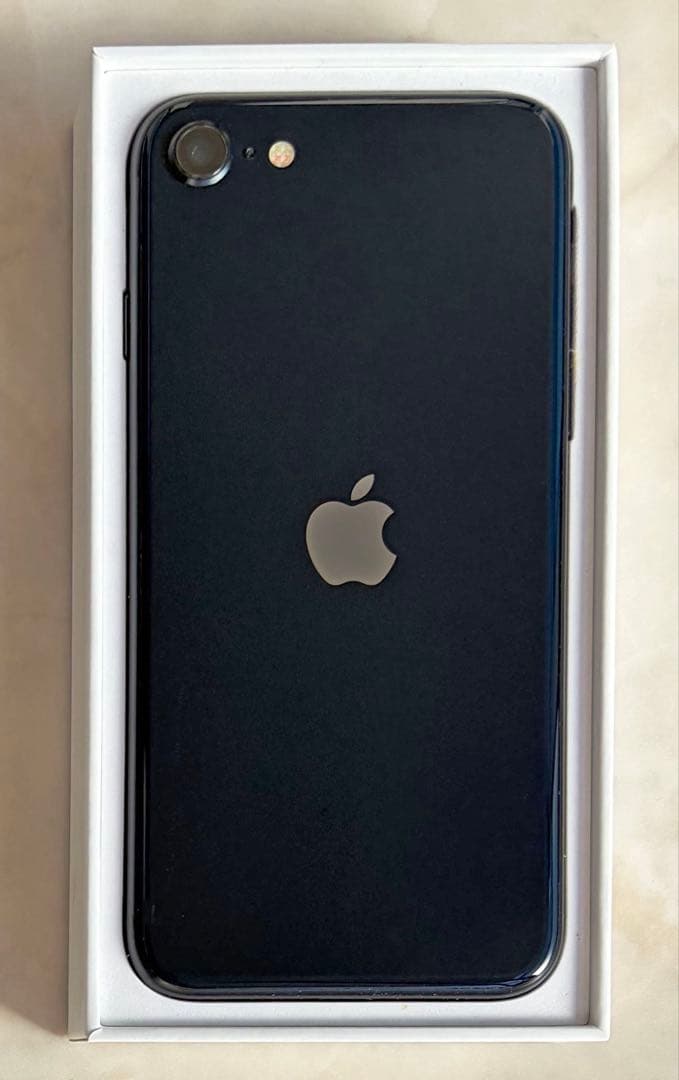 Apple iPhone SE (第3世代) 128GB ミッドナイト