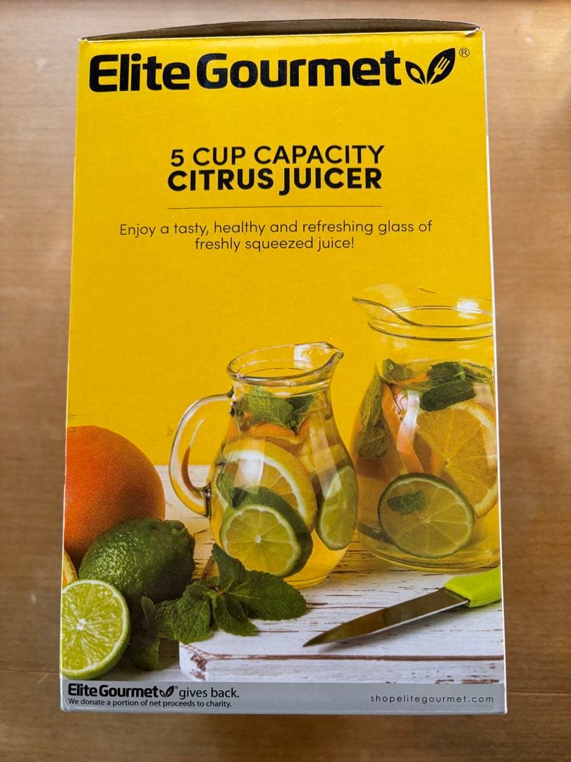 Elite Gourmet エリートグルメ ジューサー• スクイーザー