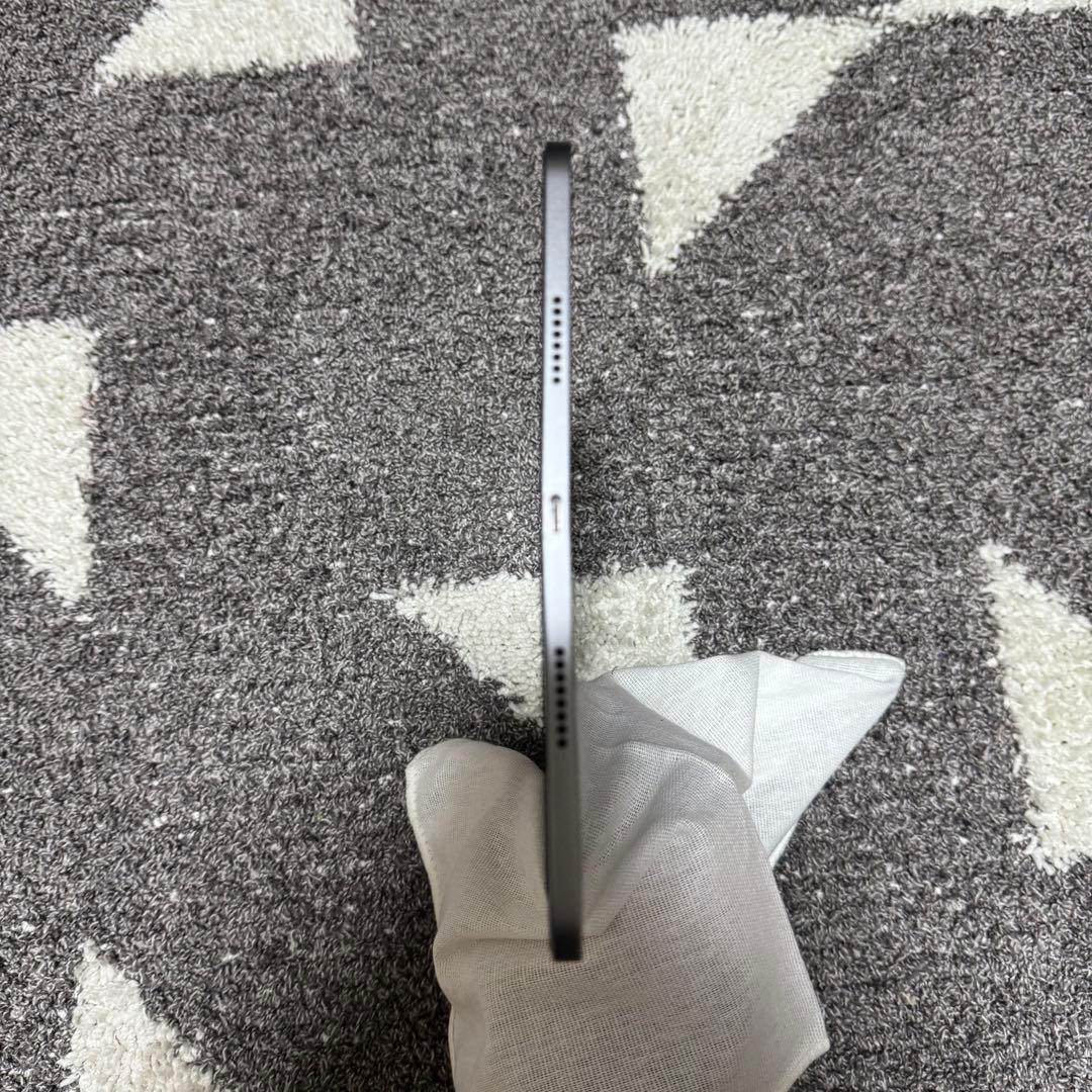 iPad Pro 11インチ 第4世代 128GB WiFiモデル 付属品あり