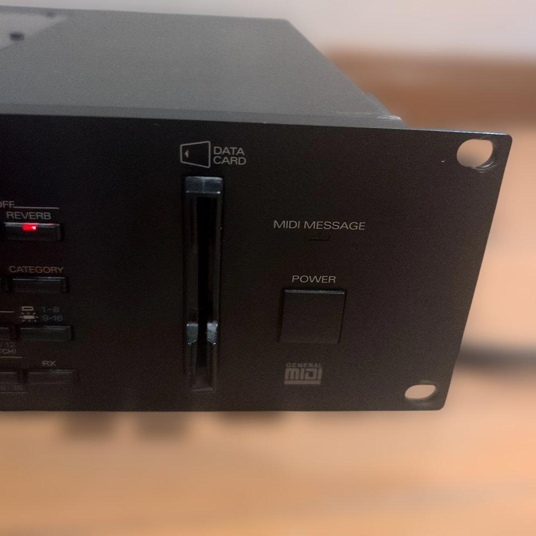 Roland JV−2080 64VOICEシンセサイザーモジュール良品！