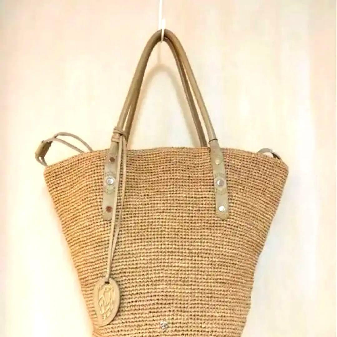 ヘレンカミンスキー【即日発送】スカーフを付けることで上品なバッグに♡