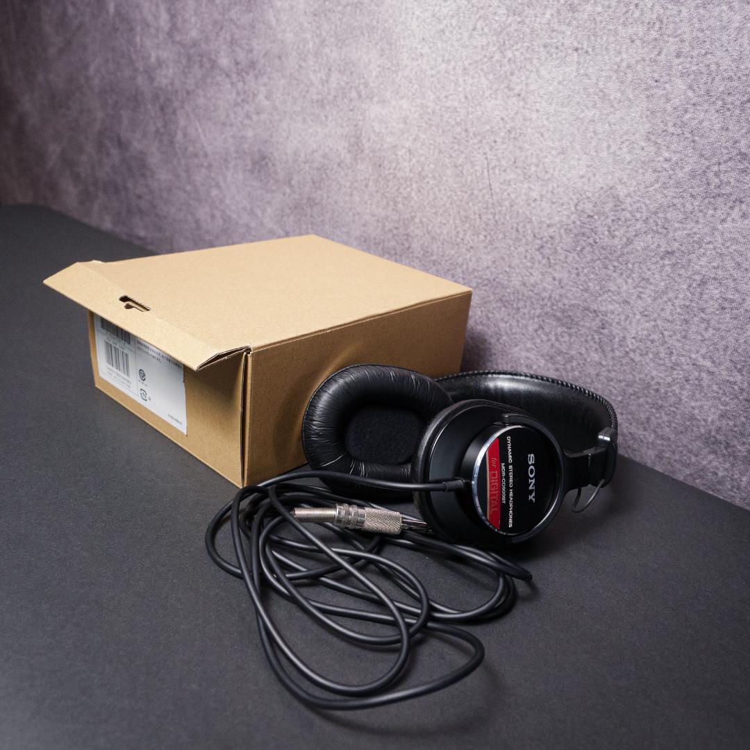 【美品】SONY スタジオモニターヘッドホン 黒 MDR-CD900ST