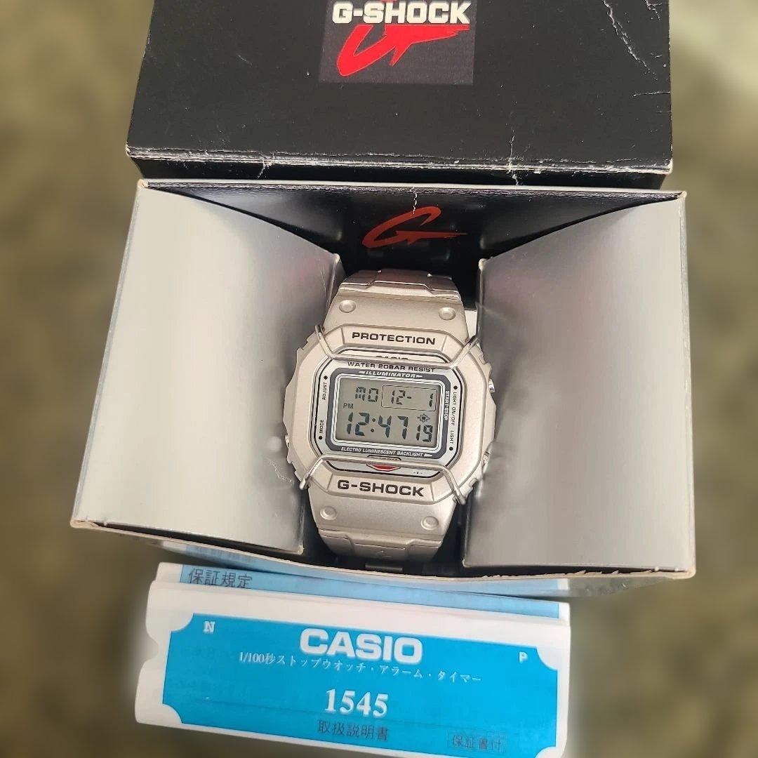【美品】G-SHOCK DW-5000D-8 スクリューバック　シルバー