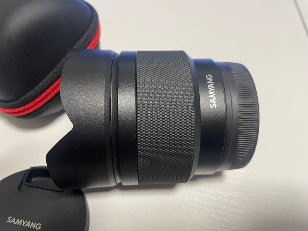 SAMYANG AF 12mm F2.0 ソニーEマウント　各種フィルター付き