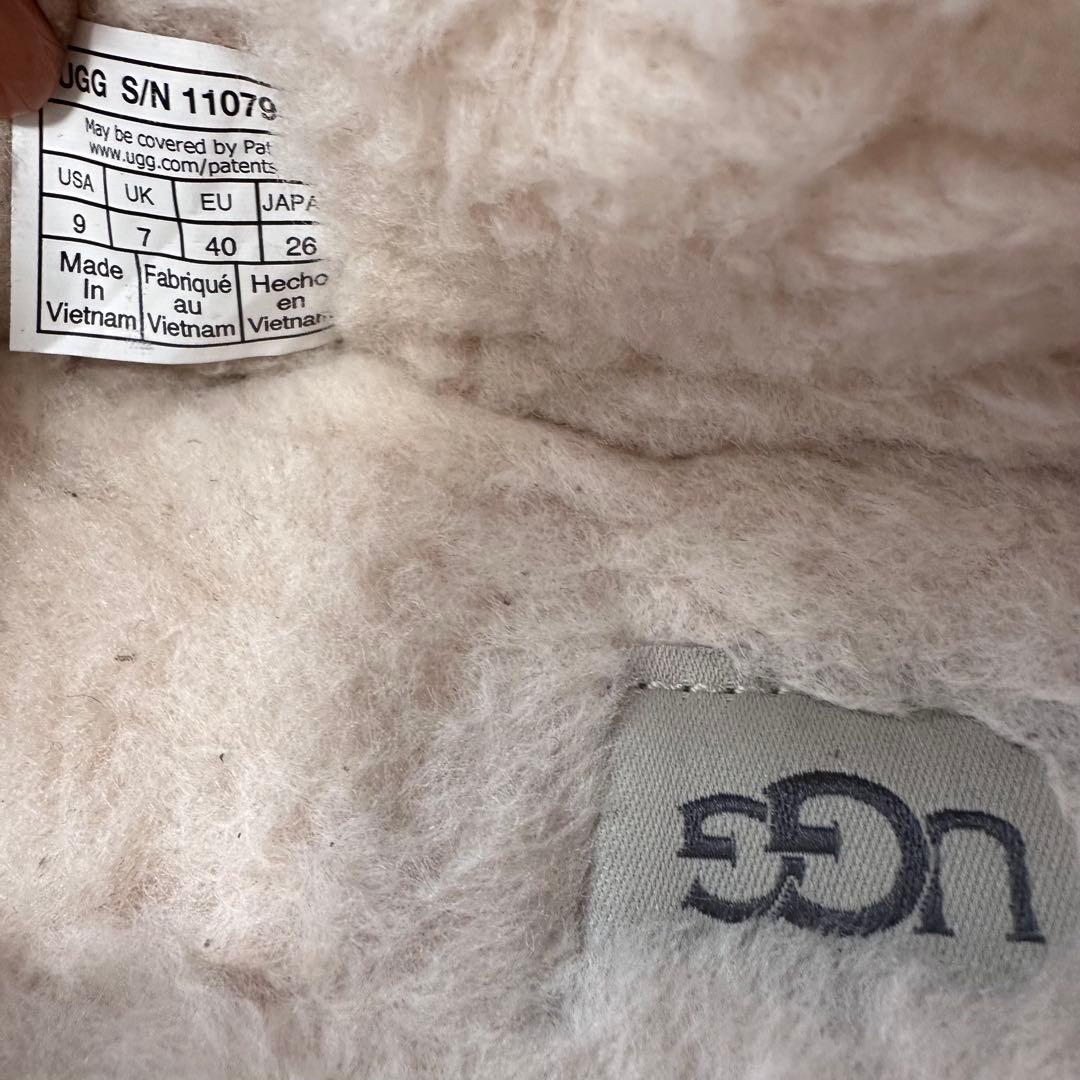 美品　アグ　UGGモカシン　グレー　26㎝