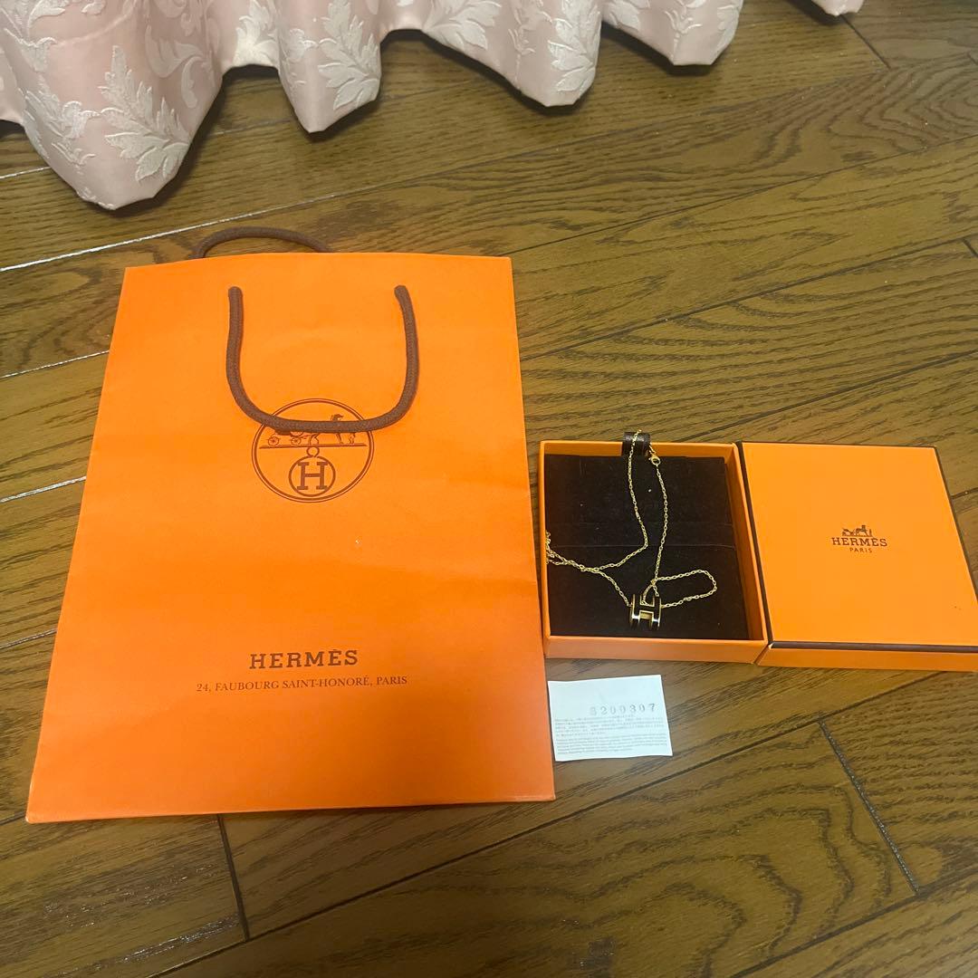 HERMES Hロゴ ネックレス ゴールド