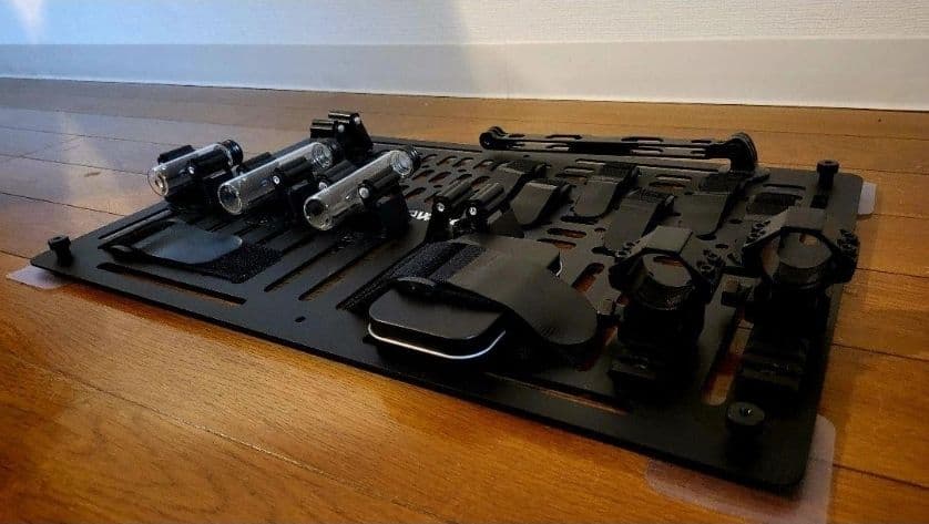 ●アーム付き●46～50L アルミコンテナ用 L サイズ　上蓋パネル　穴あけ対応