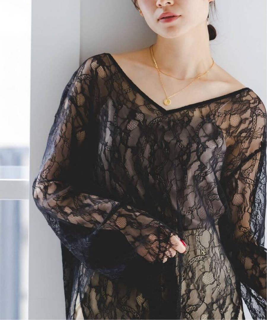 NOBLE サラサシアーレースブラウス　黒　新品同様！