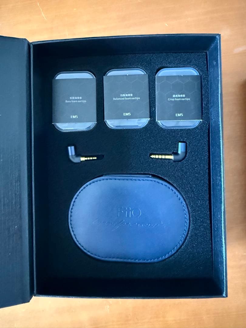 FiiO EM5 有線イヤフォン