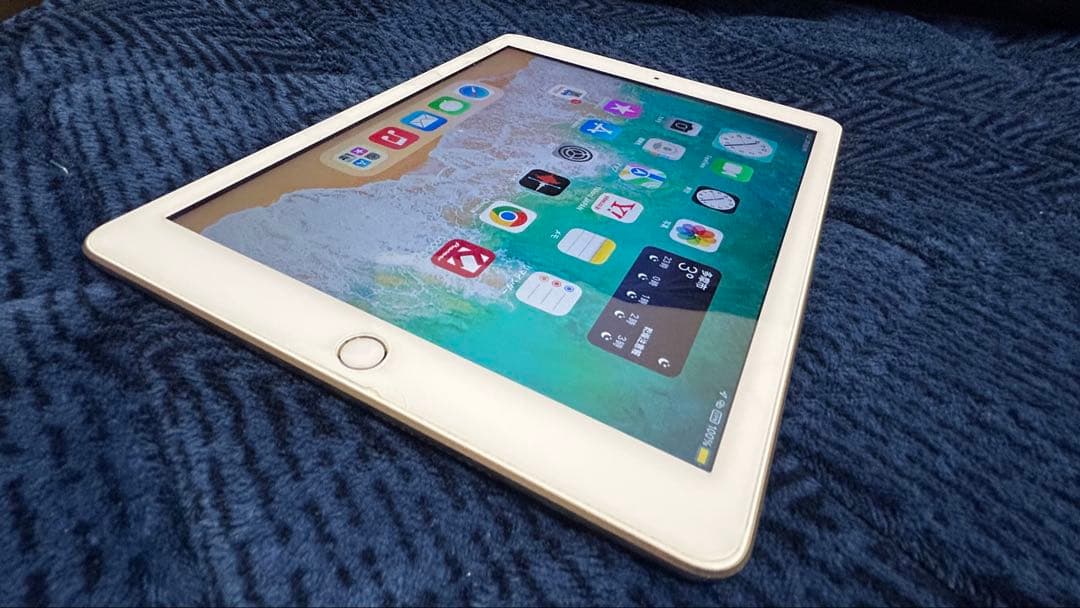 （割と美品）iPad 9.7インチ 第5世代 Gold 32GB WiFiモデル