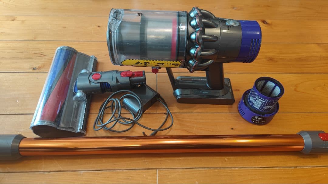 Dyson スティッククリーナー v10 fluffy SV12 動作品