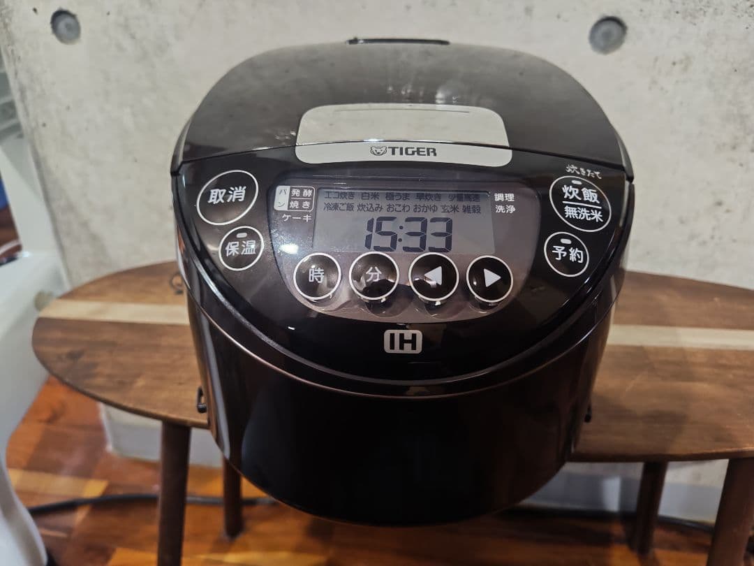 2024年製 TIGER IH炊飯器 JPW-D100 5.5合炊き ブラウン