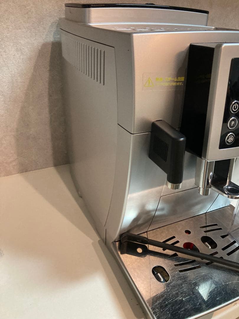 k*a様 デロンギ　マグニフィカSカプチーノ　全自動エスプレッソマシン　ECAM